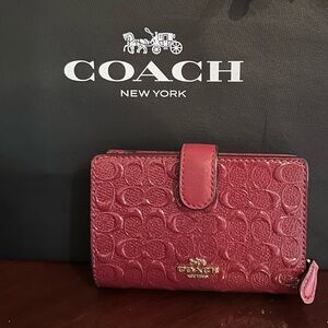 Coach Patent Leather Embossed Signature Corner Zip Medium Wallet
